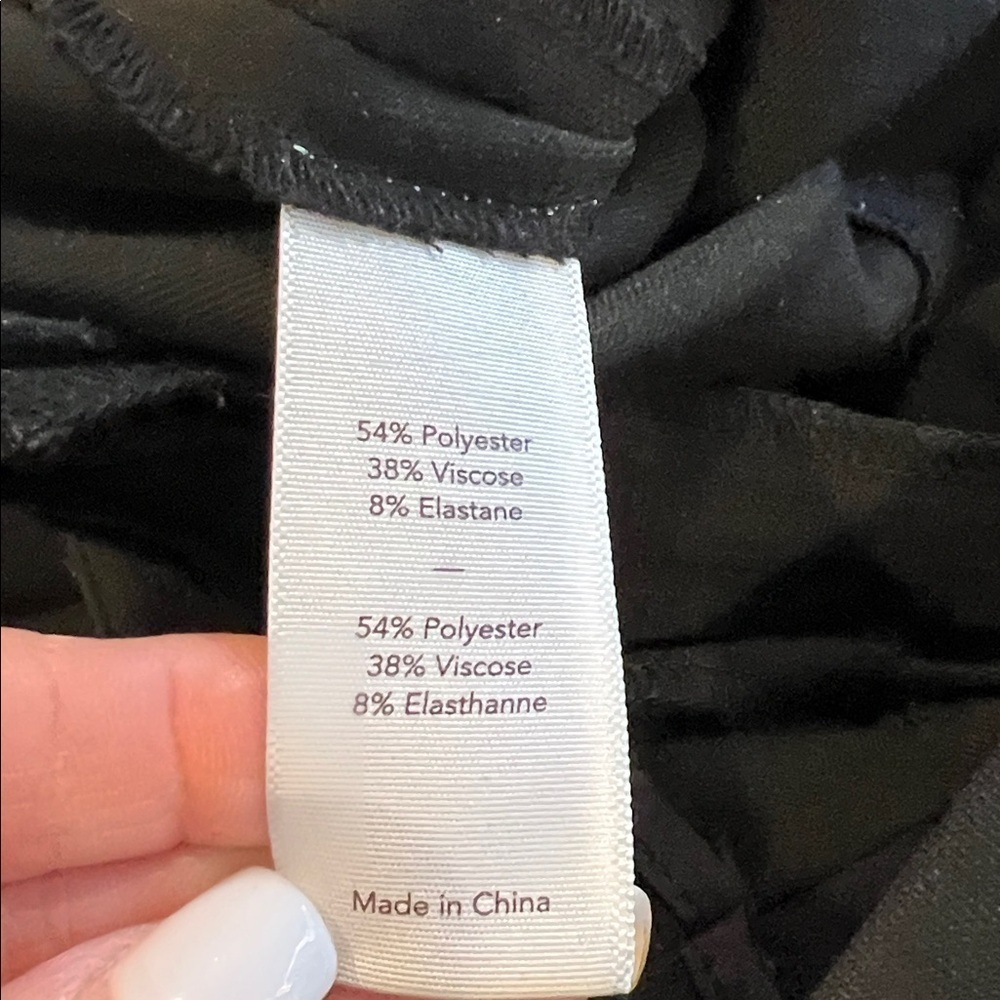 Elizabeth and James Black Skinny Pants Zipper Detail Size 0 - Picture 5 of 7
